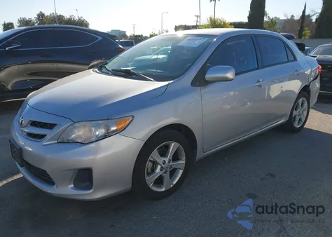 2011 Toyota Corolla Le z USA, uszkodzony, nr VIN 2T1BU4EE5BC646572